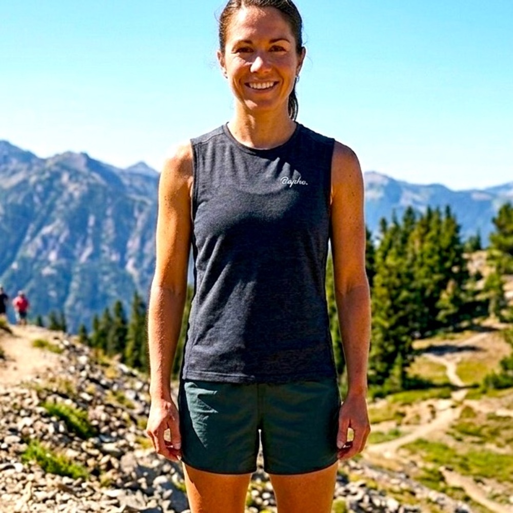 Rapha NWT Women’s Trail Tank Dark Grey Size Small